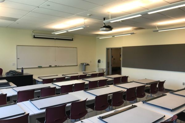 Mentry Hall lecture/lab classroom 234